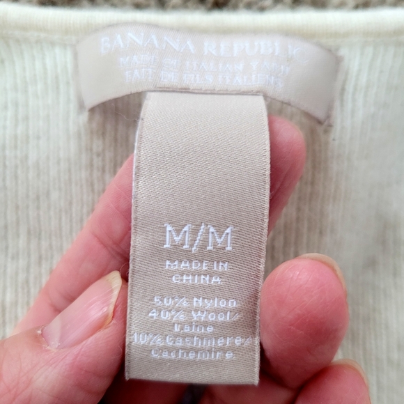 Banana Republic Ruffled Black White Sweater, V-neck Sweater, Size M - Picture 7 of 11